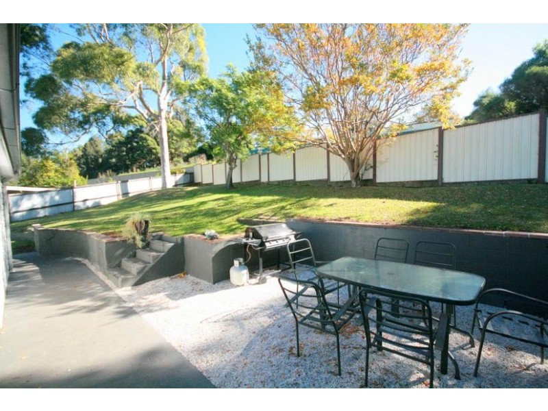 10 Stapleton Street, Unanderra NSW 2526