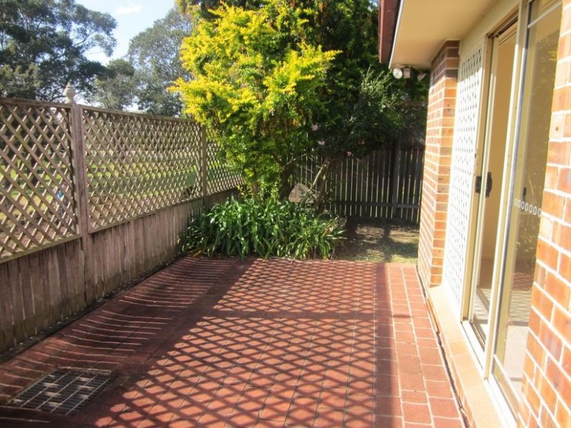 4/17 Tallegalla St, Unanderra NSW 2526