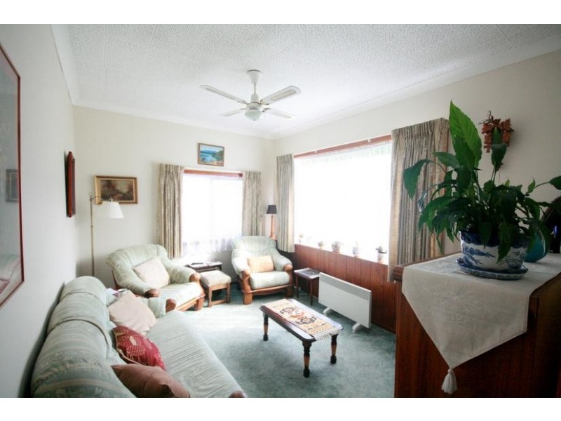 193 Princes Highway, Unanderra NSW 2526