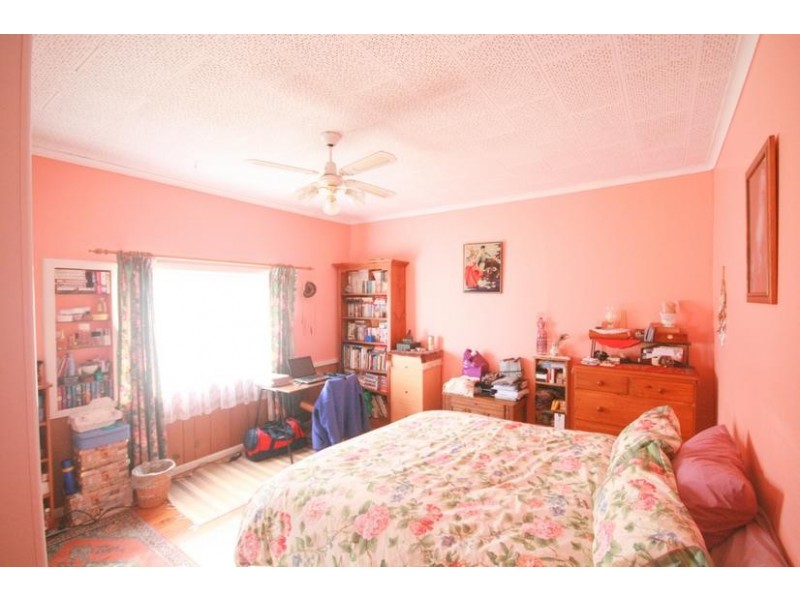 193 Princes Highway, Unanderra NSW 2526