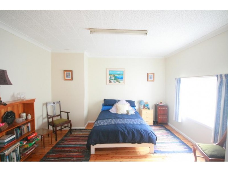 193 Princes Highway, Unanderra NSW 2526