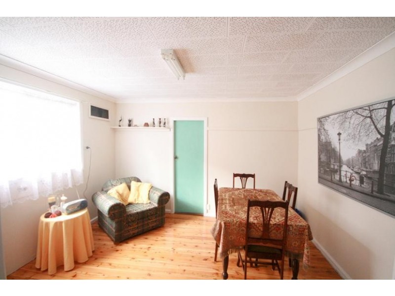 193 Princes Highway, Unanderra NSW 2526