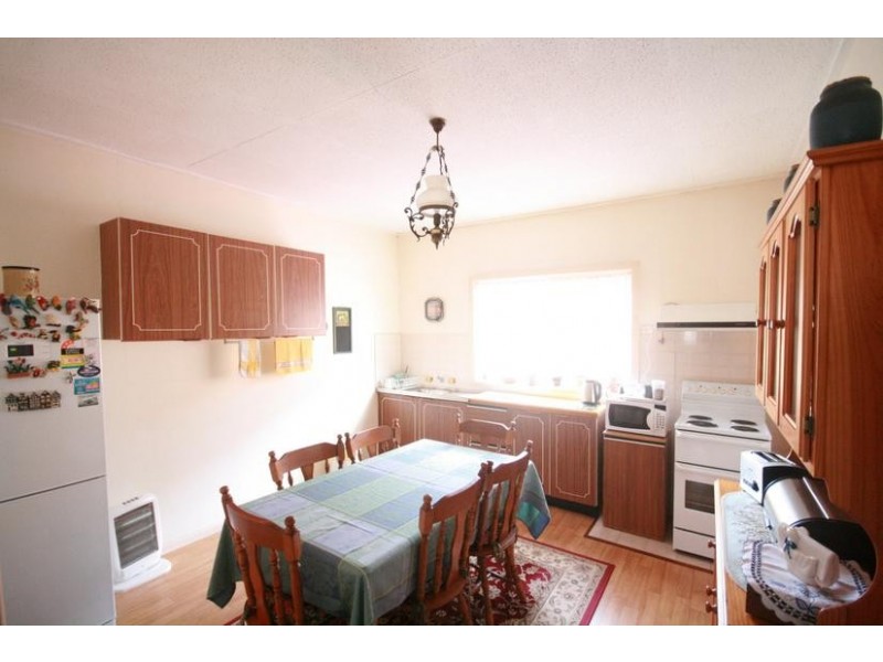 193 Princes Highway, Unanderra NSW 2526