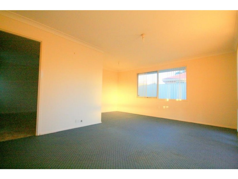 5 Warati Place, Oak Flats NSW 2529