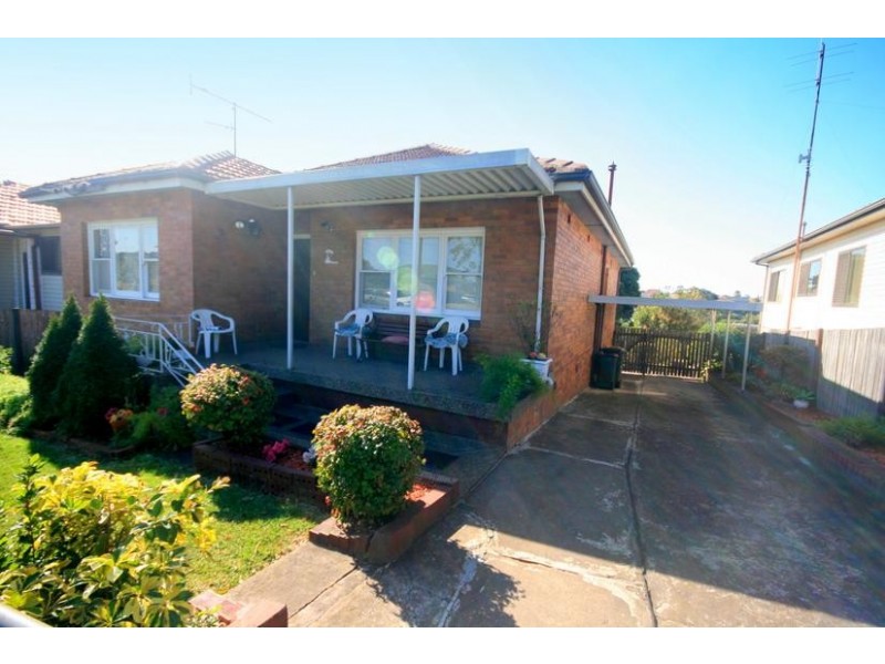 14 Trevor Avenue, Lake Heights NSW 2502