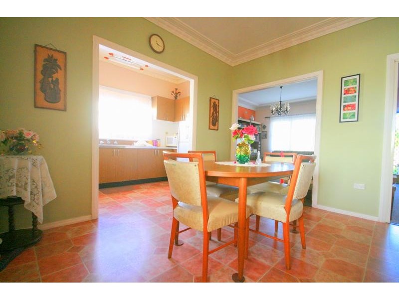 14 Trevor Avenue, Lake Heights NSW 2502