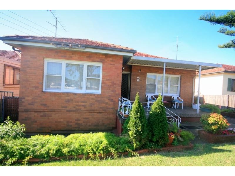 14 Trevor Avenue, Lake Heights NSW 2502