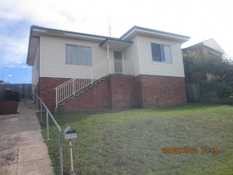 52 Denise St, Lake Heights NSW 2502