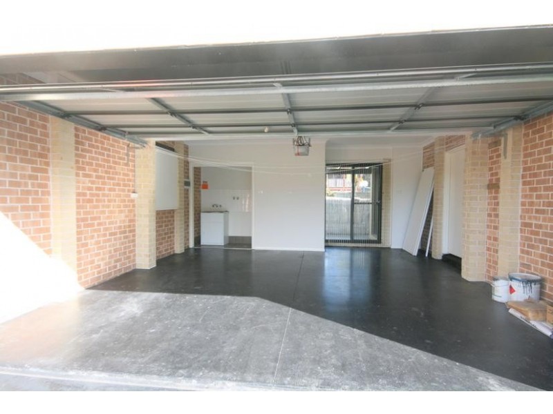 1/42 Farmborough Road, Unanderra NSW 2526