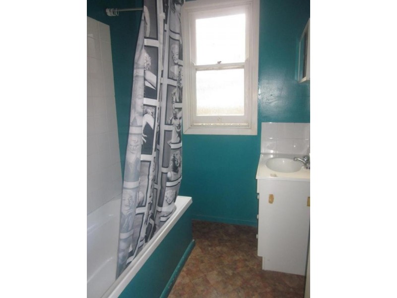 14 Osborne St, Dapto NSW 2530