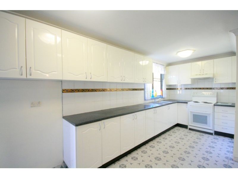 1 Barnes Street, Berkeley NSW 2506