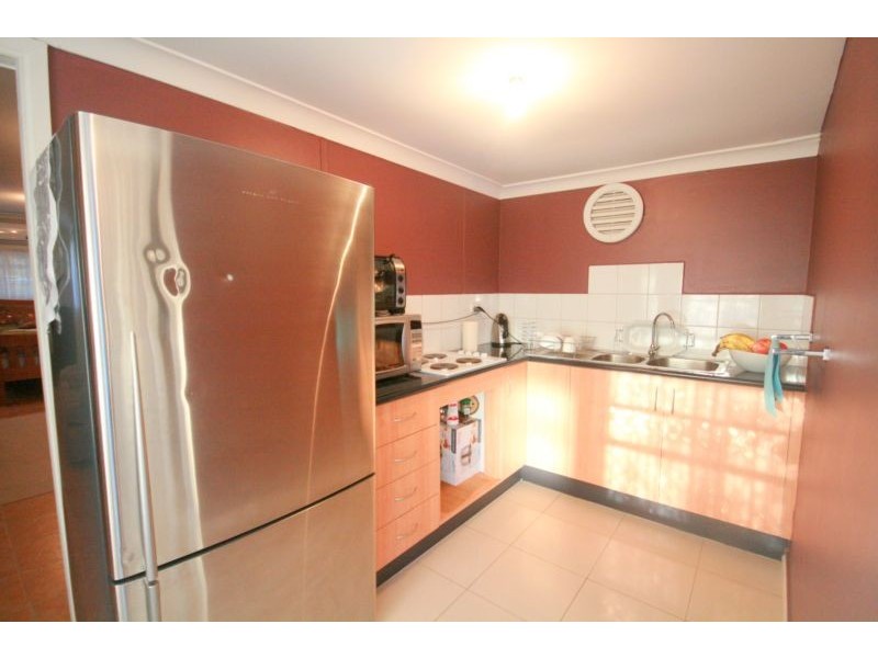 1 Barnes Street, Berkeley NSW 2506