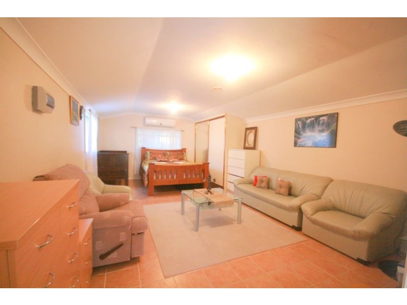 1 Barnes Street, Berkeley NSW 2506