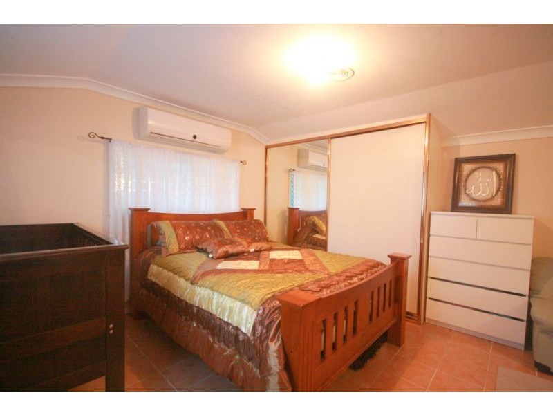 1 Barnes Street, Berkeley NSW 2506