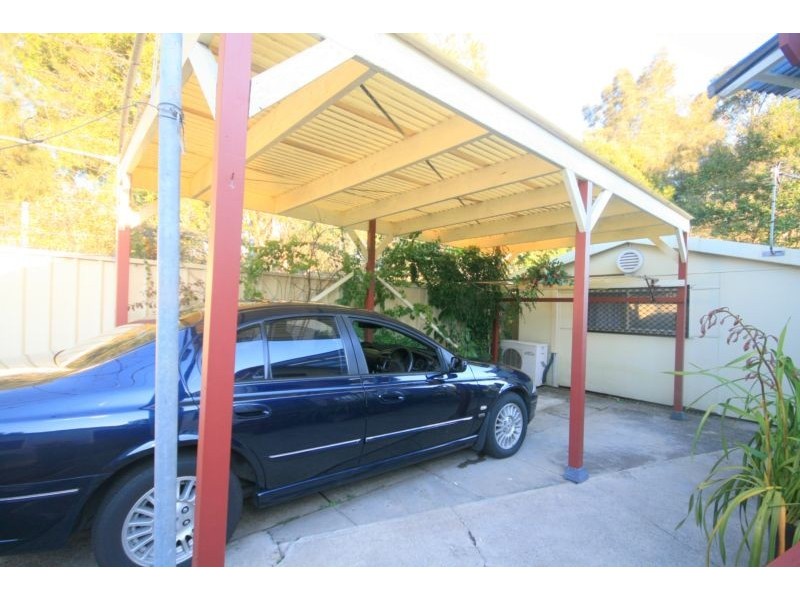 1 Barnes Street, Berkeley NSW 2506