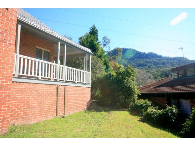 96 Tamarind Drive, Cordeaux Heights NSW 2526