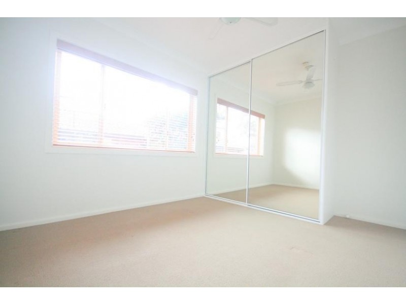 2/332 Farmborough Road, Farmborough Heights NSW 2526