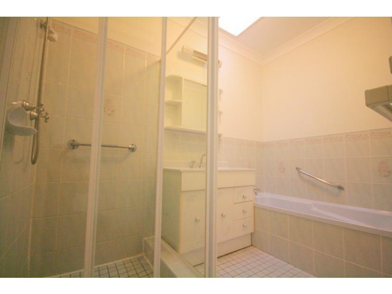 2/332 Farmborough Road, Farmborough Heights NSW 2526