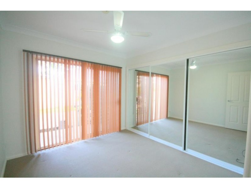 2/332 Farmborough Road, Farmborough Heights NSW 2526