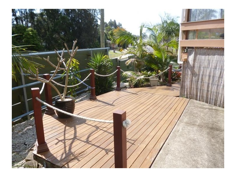 20 Leigh Crescent, Unanderra NSW 2526