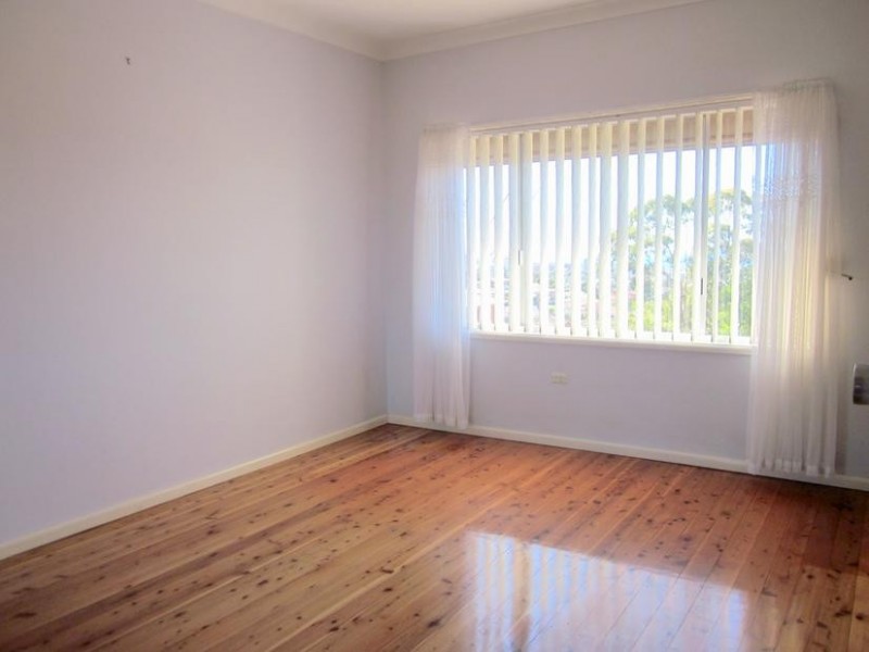 10 Gregory Street, Coniston NSW 2500