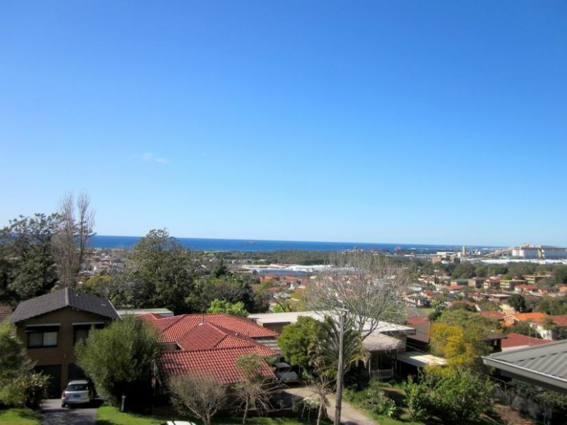 10 Gregory Street, Coniston NSW 2500