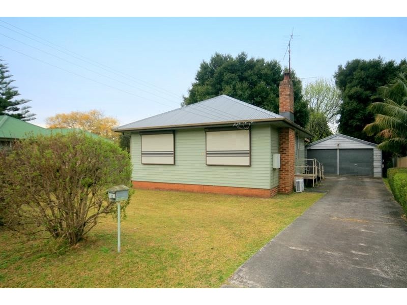 5 Jenkins Street, Unanderra NSW 2526