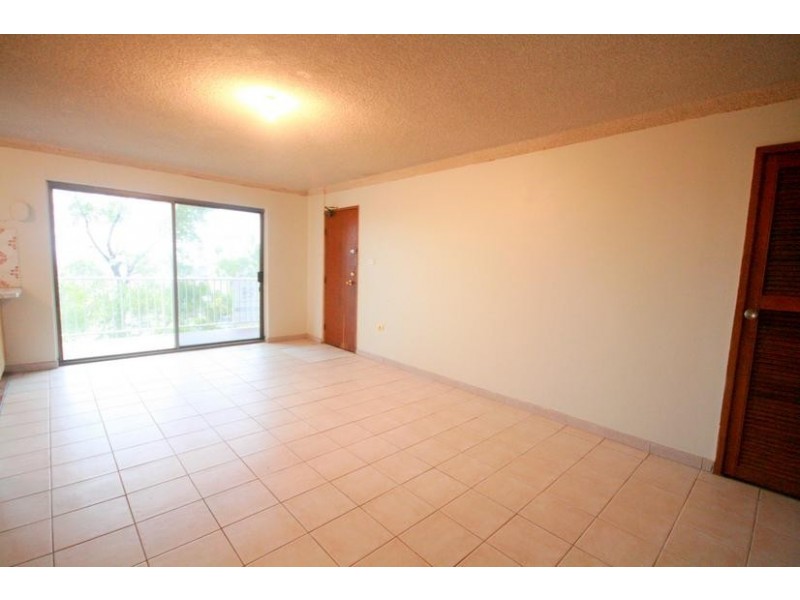 2/15 Melinda Grove, Lake Heights NSW 2502