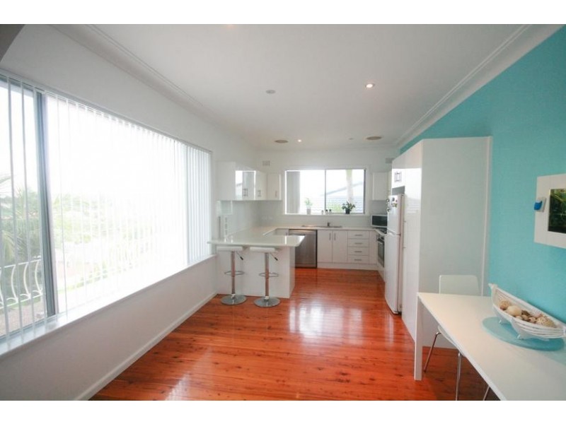 43 Beatus Street, Unanderra NSW 2526