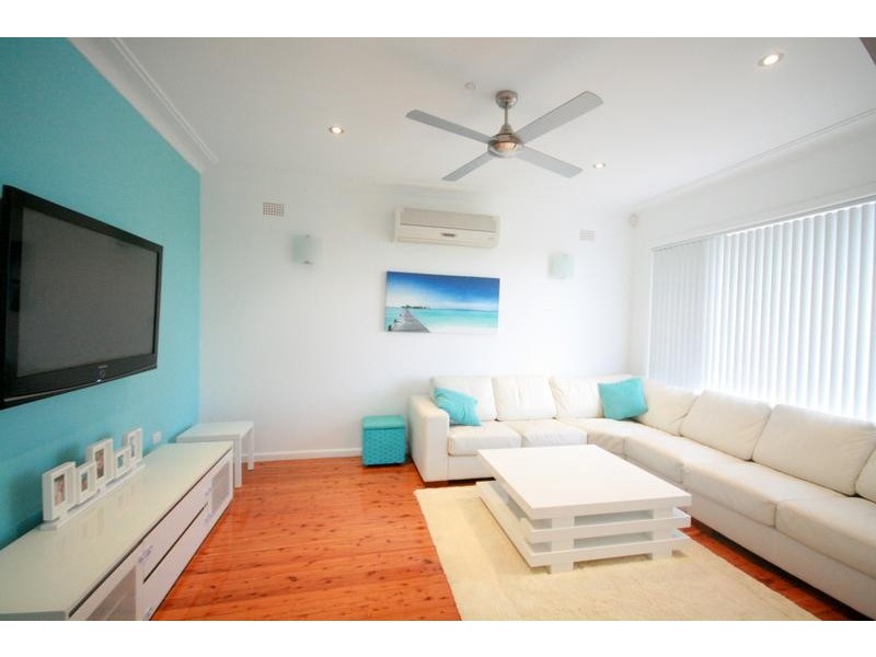 43 Beatus Street, Unanderra NSW 2526