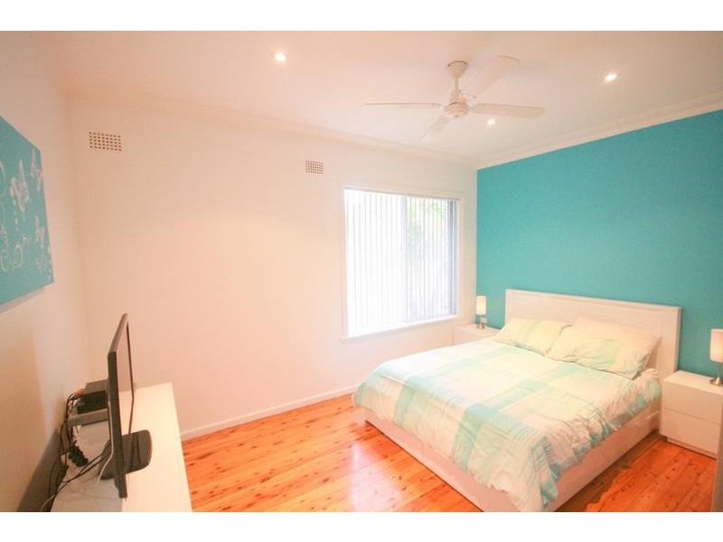 43 Beatus Street, Unanderra NSW 2526