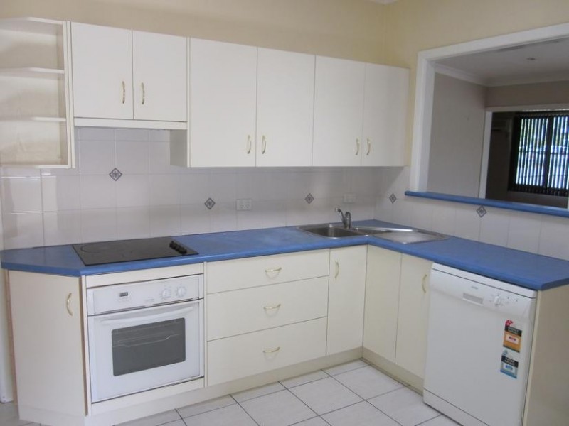 5 Albert St, Unanderra NSW 2526