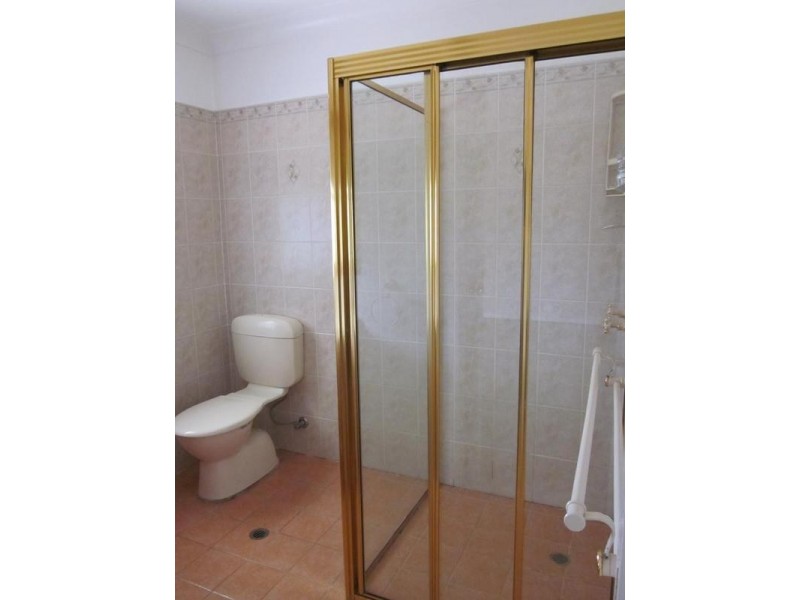 5 Albert St, Unanderra NSW 2526