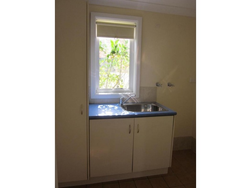 5 Albert St, Unanderra NSW 2526