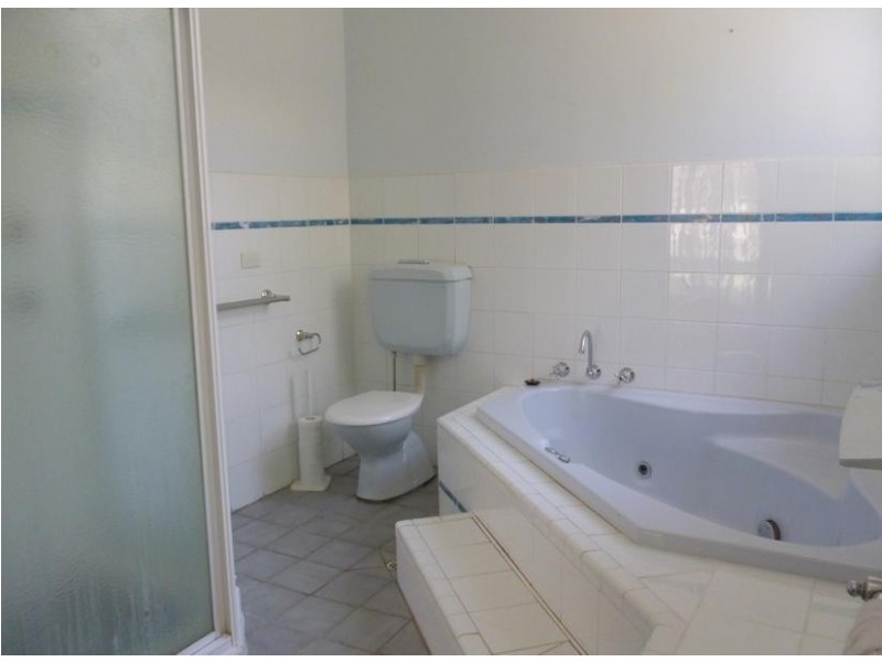 62 Booreea Blvde, Cordeaux Heights NSW 2526