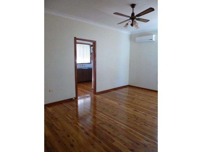 58 Rowland Ave, Wollongong NSW 2500