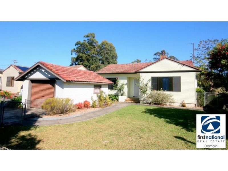 5 Albert Street, Unanderra NSW 2526