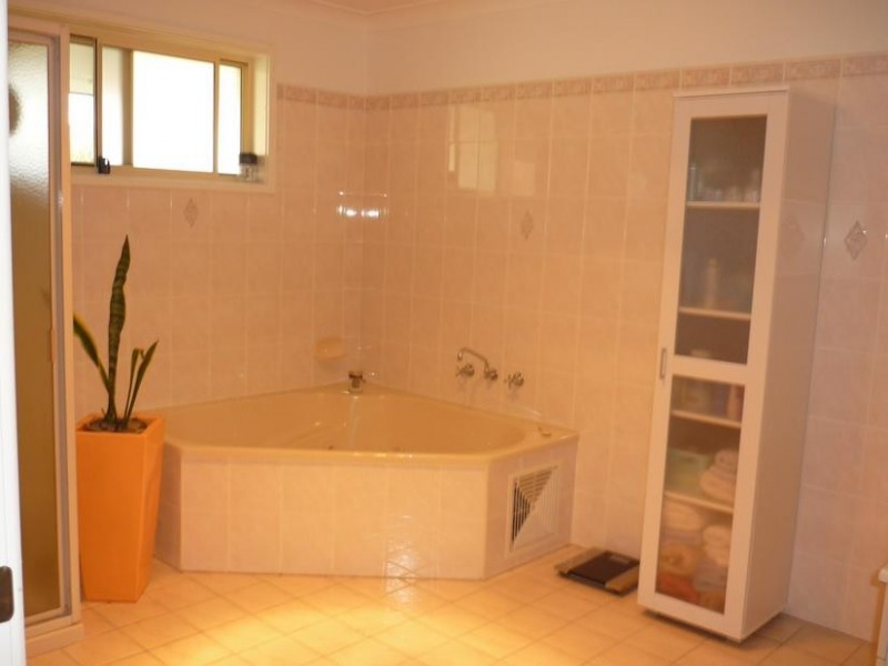 15 Marie Place, Horsley NSW 2530
