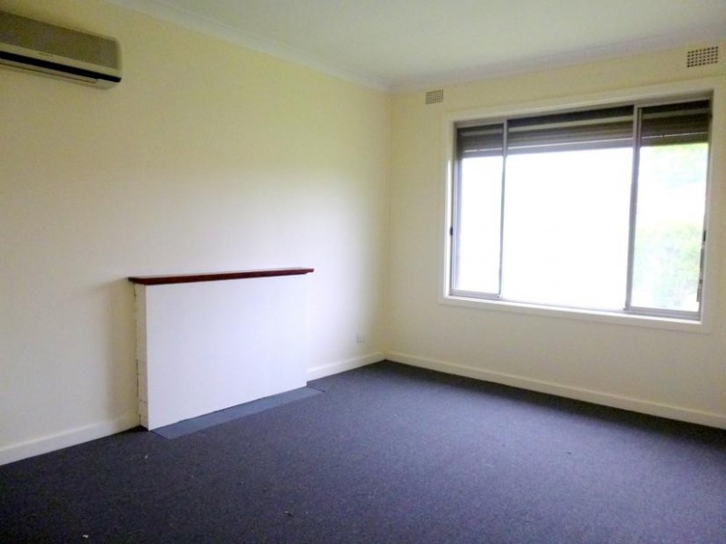 5 Jenkins Street, Unanderra NSW 2526