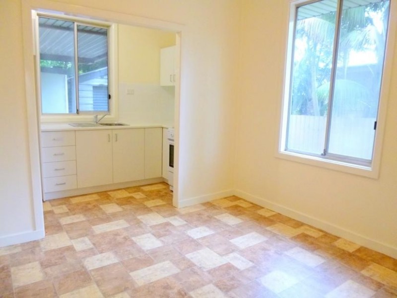 5 Jenkins Street, Unanderra NSW 2526