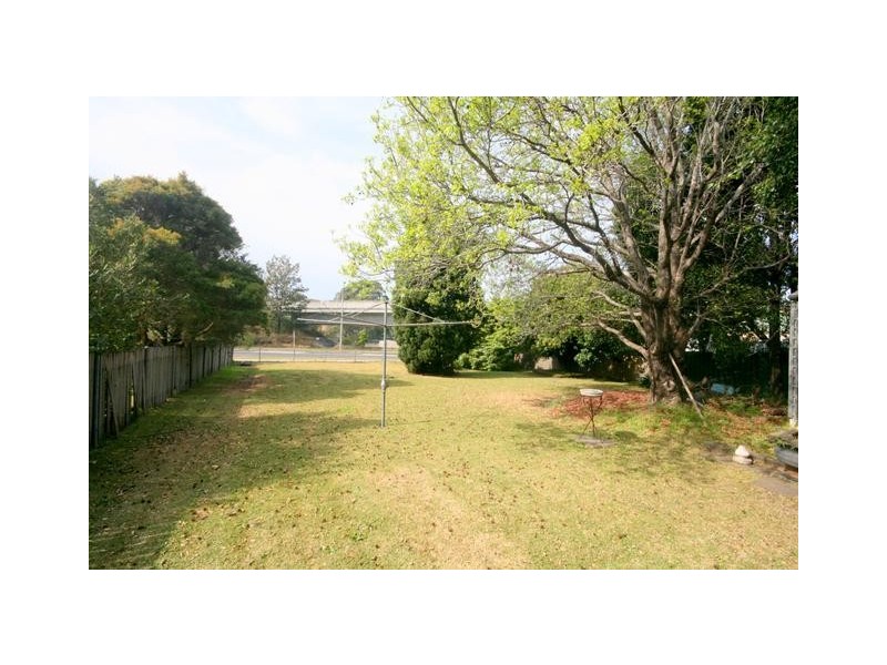 5 Jenkins Street, Unanderra NSW 2526