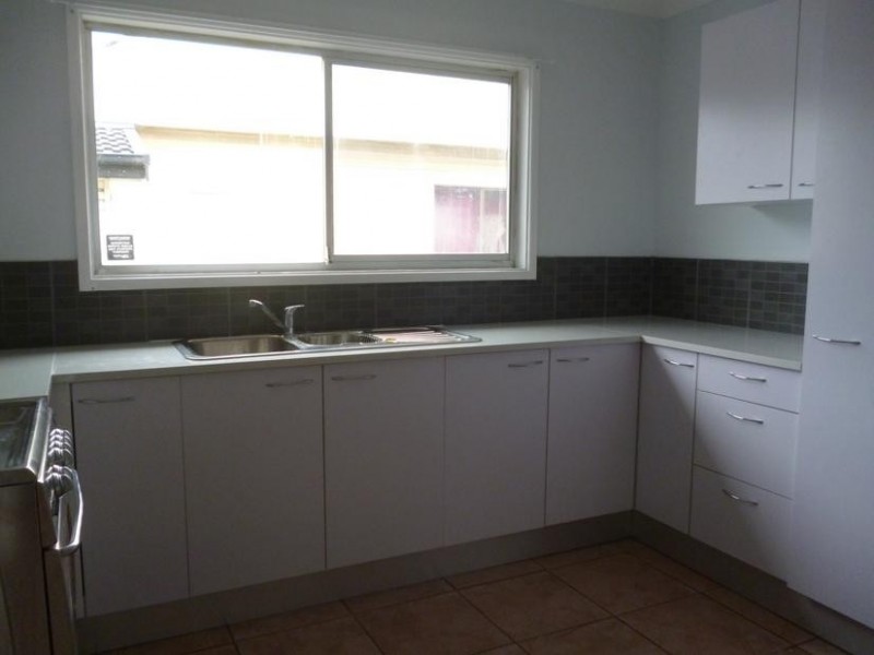 4 Cedar Street, Albion Park Rail NSW 2527