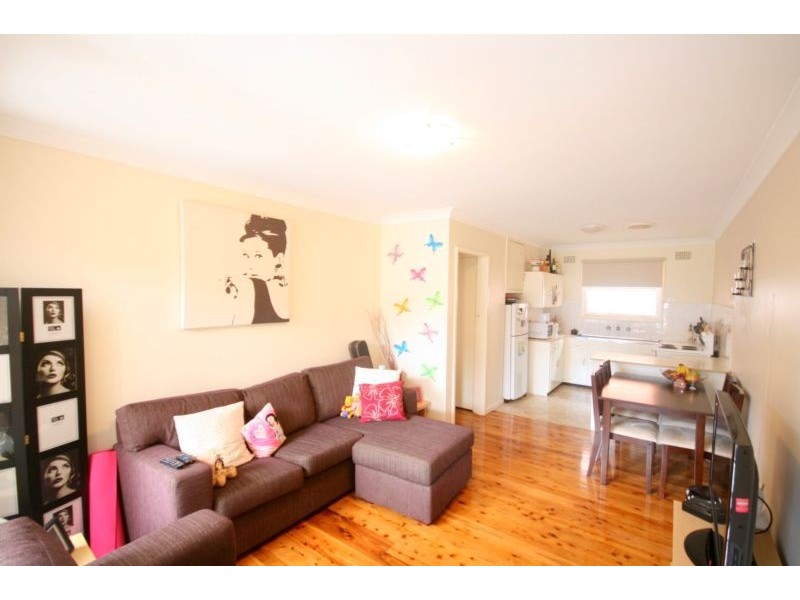 2/4 Grafton Ave, Figtree NSW 2525