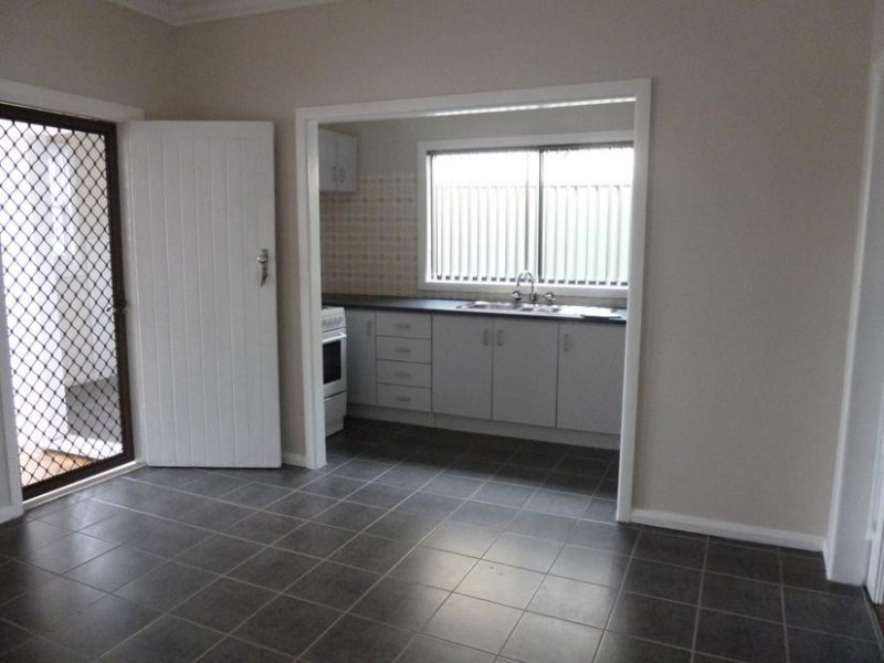 37 Cringila St, Cringila NSW 2502