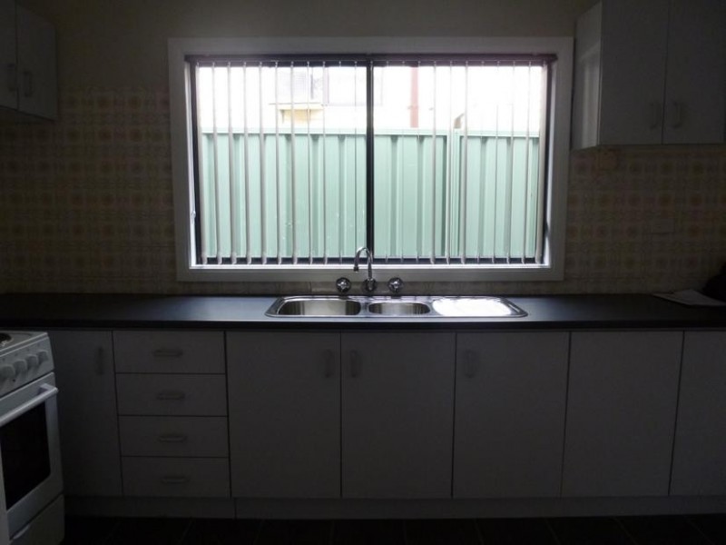 37 Cringila St, Cringila NSW 2502