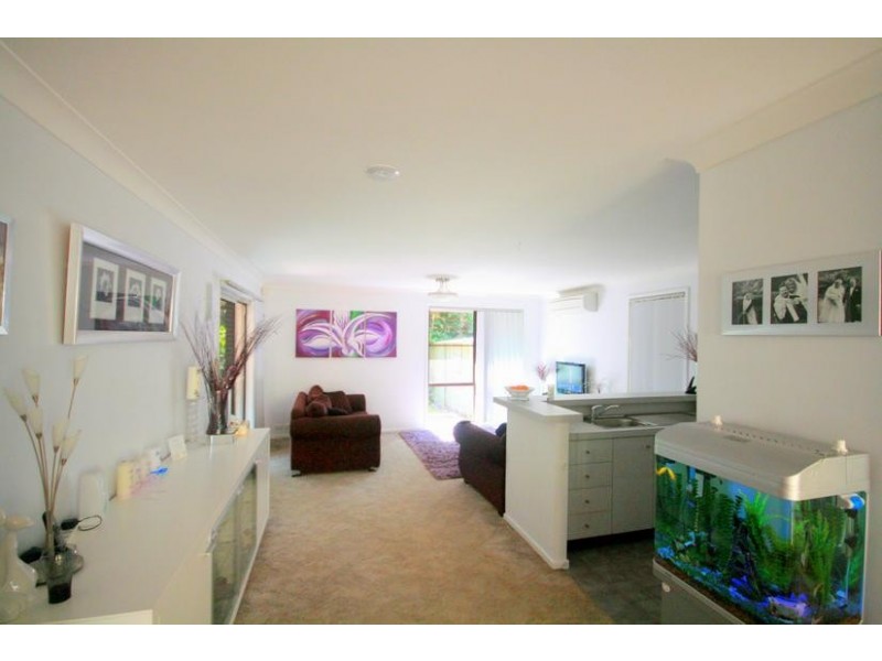 50 Loch Carron Avenue, Farmborough Heights NSW 2526