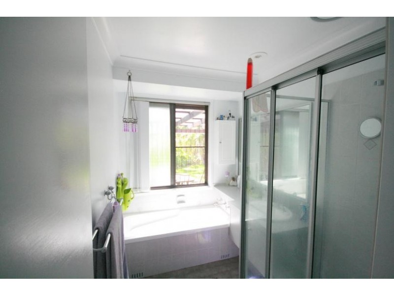 50 Loch Carron Avenue, Farmborough Heights NSW 2526