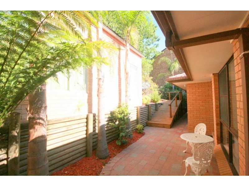 50 Loch Carron Avenue, Farmborough Heights NSW 2526