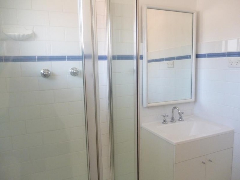 1 Cleverdon Crescent, Figtree NSW 2525