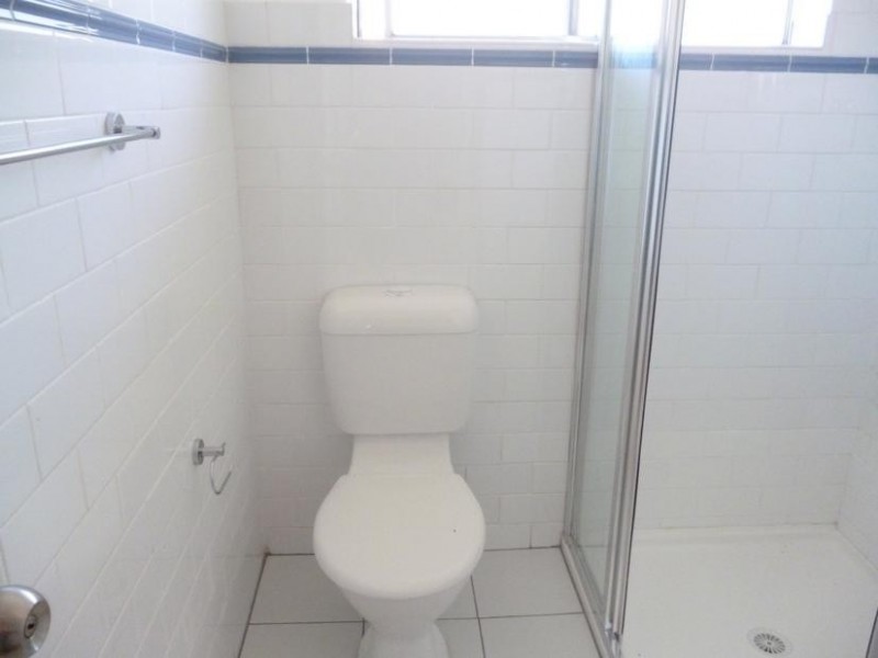 1 Cleverdon Crescent, Figtree NSW 2525